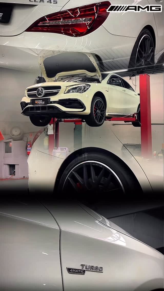 Mercedes-AMG CLA 45 4MATIC em preparação de performance